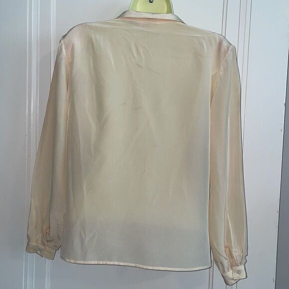 Vintage 80s Liz Claiborne cream/ivory silk button down shirt - Picture 7 of 11